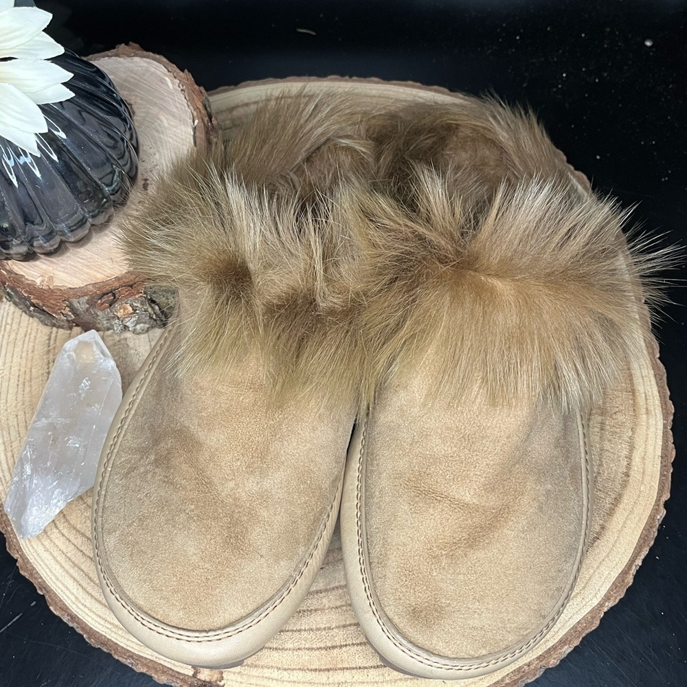 Pedro Garcia Size 37 1/2 Tan Suede Mules Slippers with Fur Lining Trim